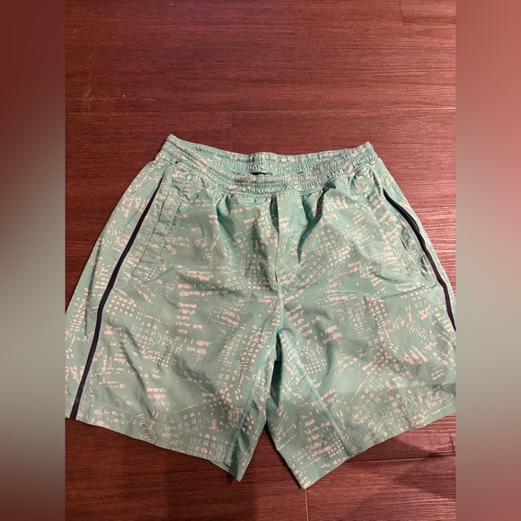 Lululemon pace breaker 9” lined shorts XL - Picture 1 of 6